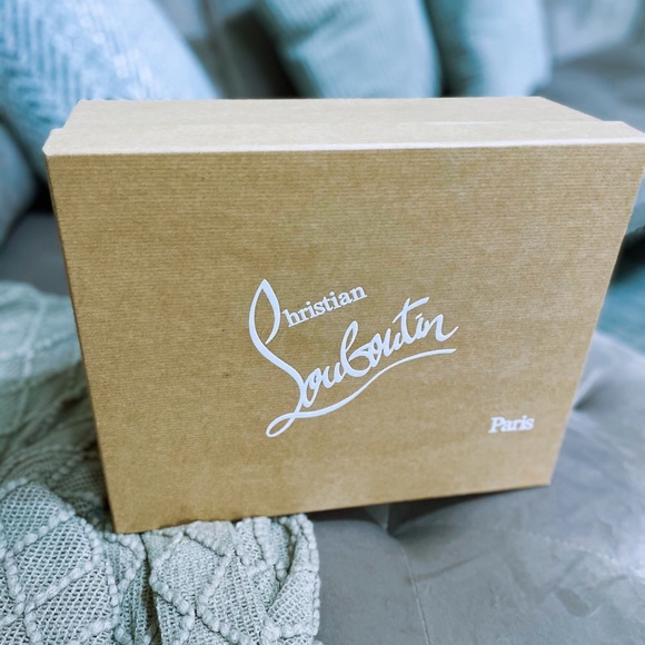 *Brand New* Size 38 (US 7) Louboutin Heels - Picture 2 of 6